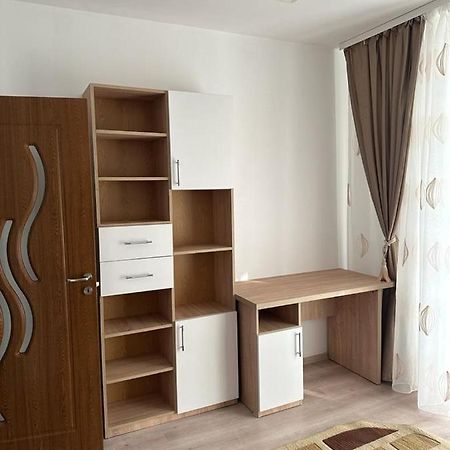 Velovan Apartment Craiova Eksteriør billede