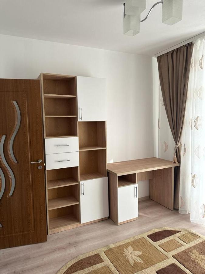 Velovan Apartment Craiova Eksteriør billede
