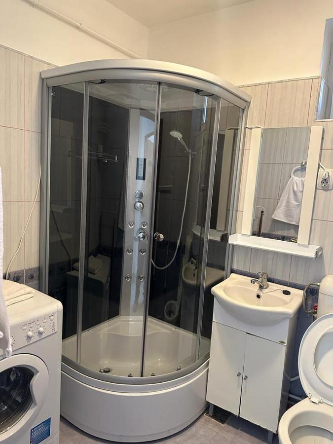 Velovan Apartment Craiova Eksteriør billede
